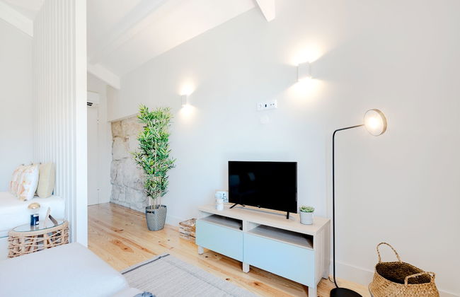 Porto Downtown Studio with Balcony - Foto 14