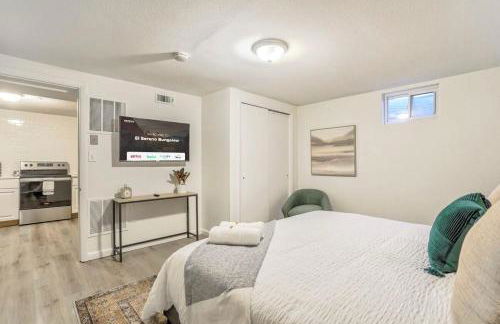 El Sereno Bungalow Pet-Friendly Ivywild Flat - Foto 24