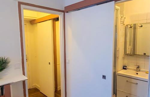 Cozy studio with a view of the Eiffel Tower - Foto 5