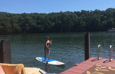 Lake Escape to an Elegant 4 Br Home - Foto 53