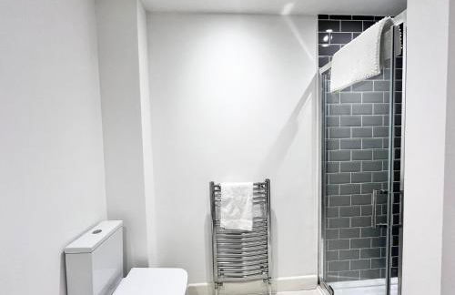 Stunning Five Bedroom Holiday Home in Chartham Canterbury with Hot Tub - Foto 45