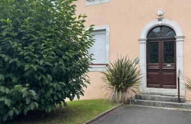 Petit studio avec parking, très bien équipé proche des Thermes et du centre ville Nouvelle literie - Foto 10