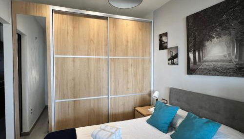 Espectacular apartamento junto al mar, con piscina en Málaga - Photo 5