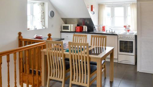 Iris Apartment - Photo 5