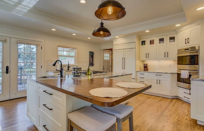 5BR Mnt Viewsdowntown Luxuryfirepit & RV Parking - Photo 31