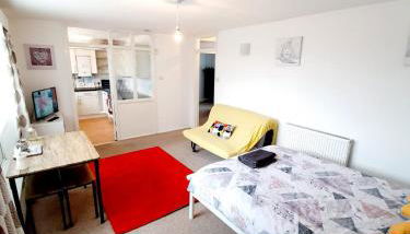 Rayleigh Town Centre 2 Bedroom Apartment - Foto 2