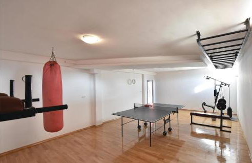 Lovely Home In Rumin With Kitchen - Foto 27