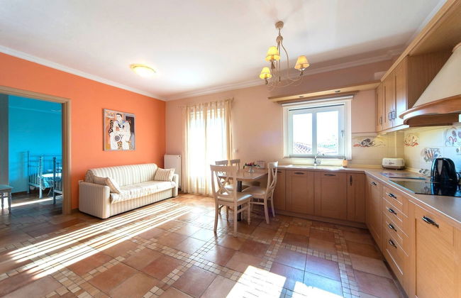 Nautilus Luxury Suites - Photo 15