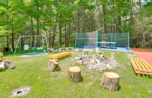 5 Mi to Swinging Bridge Reservoir Cabin with Porch! - Foto 1