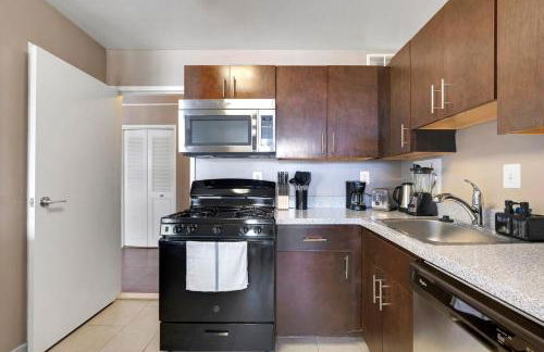 Boutique DCA Unit-Sleeps 7-Free Parking-Great Spot - Foto 28