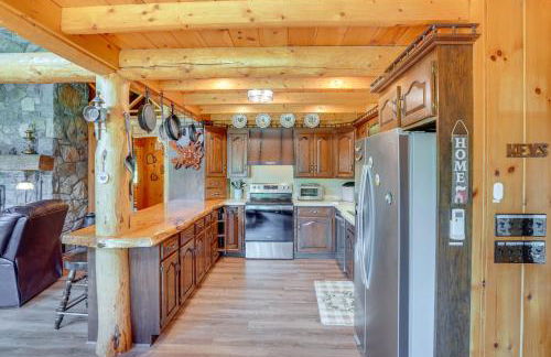 Elegant Hudson Valley Retreat with Hot Tub and Pond - Foto 9