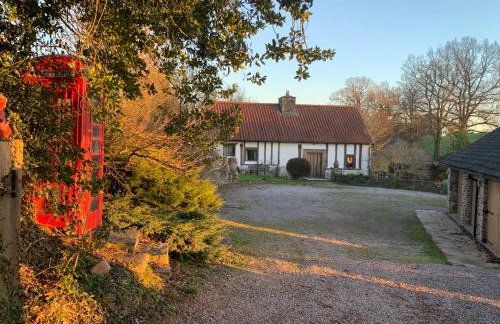Medieval Cottage in rural Monmouthshire. - Foto 1