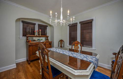 Rachel's Private Hideaway with king bed, kitchen, laundry, parking and big yard - Foto 8