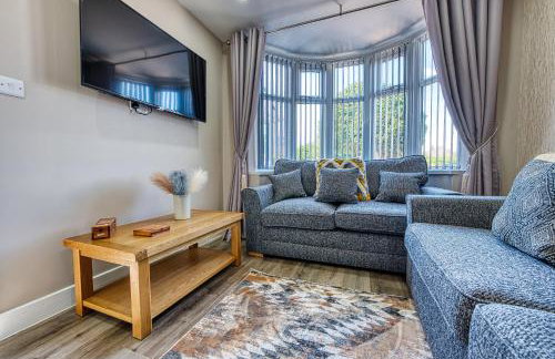 Stylish House - B'ham Airport and NEC, JLR Solihull, Business & Leisure Stays - Aspen House - Photo 36