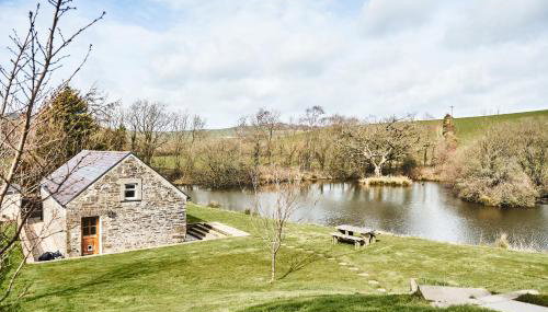 Penuwch Boathouse, Waterside Cottage with indoor Pool, Sauna & Parking - Foto 1, Garden