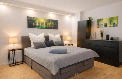 Modernes Apartment für Geschäftsreisende und Paare - WLAN - Parkplatz - Nespresso - zentral - Foto 23