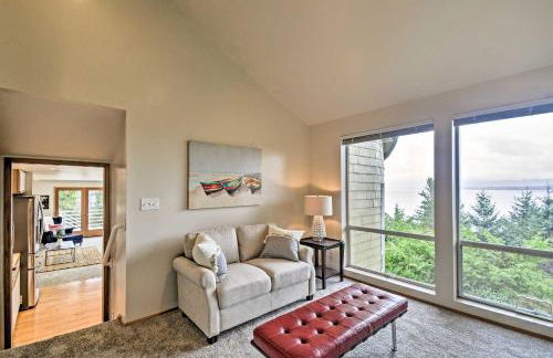 Unique Port Ludlow Home with 3 Decks and Hot Tub! - Foto 8