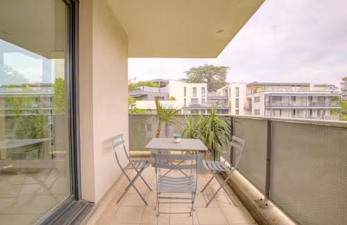 Superbe 2 pièces terrasse à 400 m du métro - Foto 10