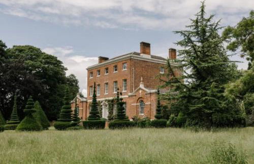 CRESSY HALL - Historic Grade II Listed Manor, Gorgeous Topiary Garden - Foto 78