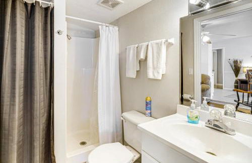 1 Mi to Lake Jackson Home with Screened Patio! - Foto 14