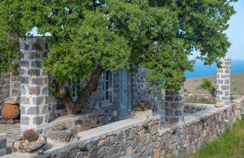 Pavlaina Complex of Traditional Residences in Nisyros. Enjoy the garden and the Sea View - Foto 44