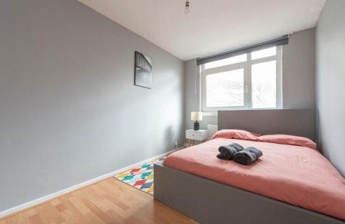Lovely 2-bed 20 mins to central London - Foto 12