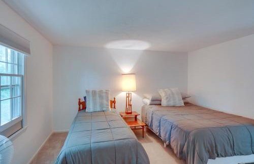 Water-View Home in the Berkshires - Foto 22