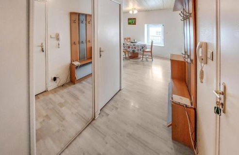 Amazing Apartment In Usson-En-Forez With Kitchen - Foto 4