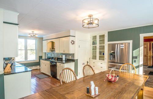 Whispering Waters Farmhouse and Wedding Barn - Foto 39