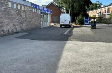 A Charming 3 Bed home next to NEC and Birmingham International Airport - Foto 38