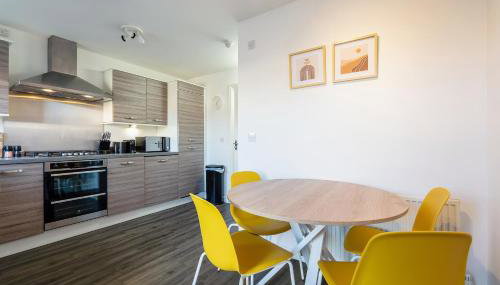 Modern 3-Bed Family Home Near Glasgow Airport - Foto 3, stove, dishwasher, toaster