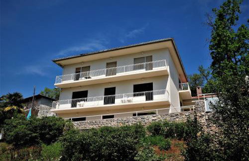 Apartmani Kadmen - Photo 31