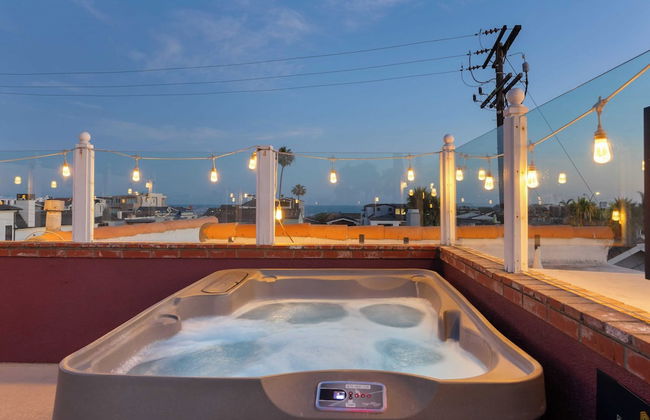 Shoreline Villa by Avantstay Steps to the Beach, Bay, & Pier! - Photo 42