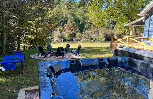 Riverside Relaxer w/Hot Tub+Fire Pit +Wifi & view - Foto 28