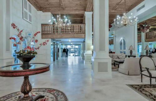 Palm Beach Paradise Walk to Beach Pool WiFi 86" TV WiFi - Foto 38