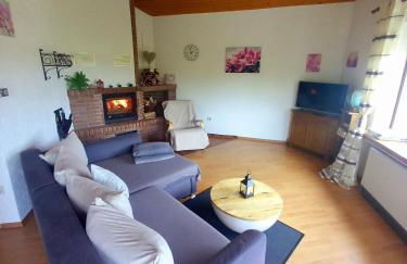 Eifel Urlaub mit Hunden Ferienhaus Schwalbennest Schalkenmehren - Foto 8