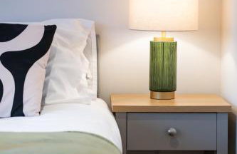 Shenley House- Premium Stay, Private Parking for multiple cars, Sleeps 6, 2 Bedroom, 2 Ensuites, Central MK - Foto 7