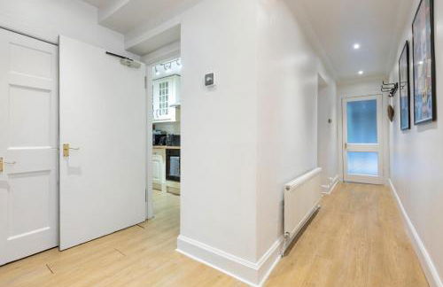 The Edinburgh Meadows Apartment - Photo 28