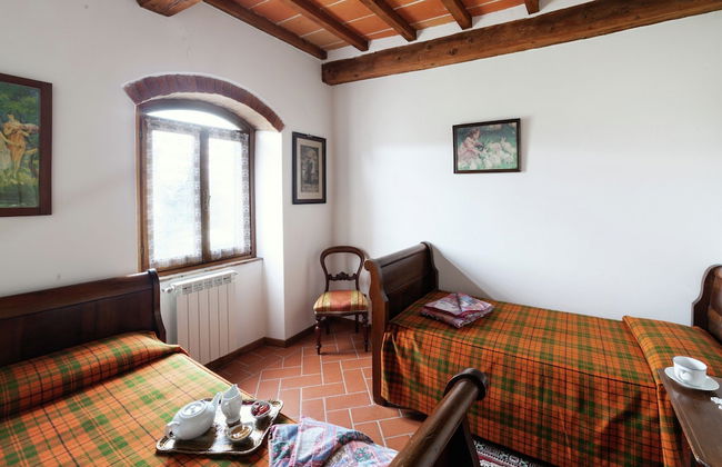 Farmhouse in Poppi With Pool & Valley Views - Foto 5