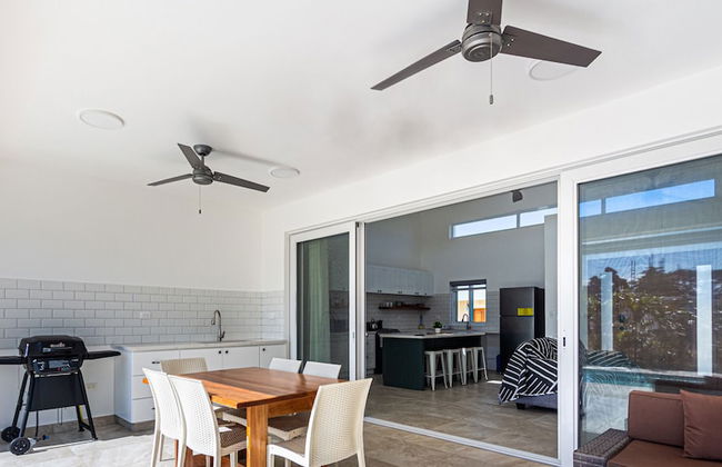 Spacious Family Suite, Ocean Village! - Photo 13