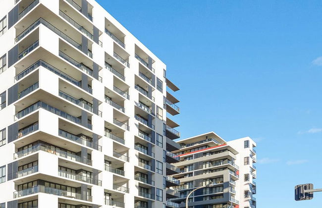 Wollongong CBD Ocean View Apartment - Photo 16