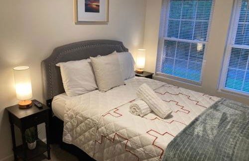 Peaceful Seasonal Wooded Cottage close to everything - Foto 14