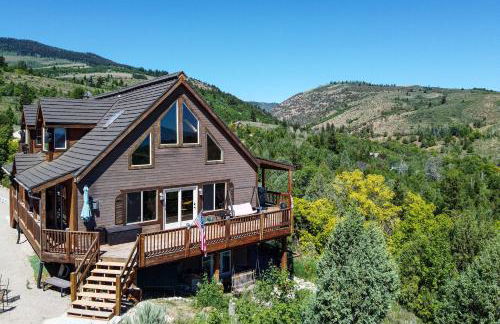 Fish Haven Cabin with Game Room, Views and Deck! - Foto 45