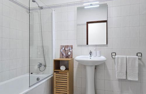 GOLDEN SUN - Sunny Balcony, Sea View, Beach, AC - Photo 14