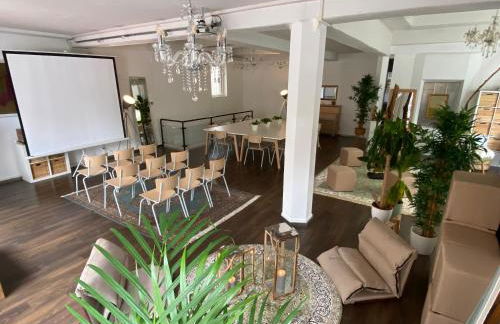 Superschönes Studio LUNCA 220qm in Stuttgart West - Foto 3