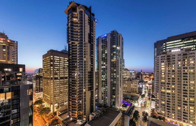 Oaks Brisbane River City Suites - Photo 56