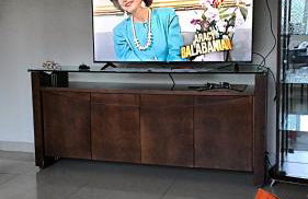 Apartamento, 2 quartos, claro, alto,garagem,piscina todo novinho mobiliado, coração do Fonseca - Foto 4