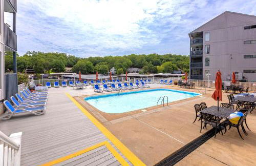 B Lakefront! Remodeled, Boat Slip, Patio Views, Pool, Boat Ramp, WIFI - Foto 51