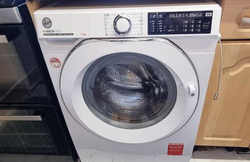 3 Bedroom House Ideal for Work Family Short or Long Term Stays Easy Access to Manchester Oldham Halifax Bury - Foto 6