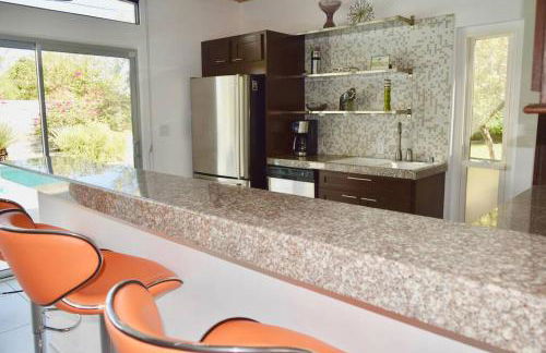 Live the Mid Mod Life at Mariposa Palms - Foto 43